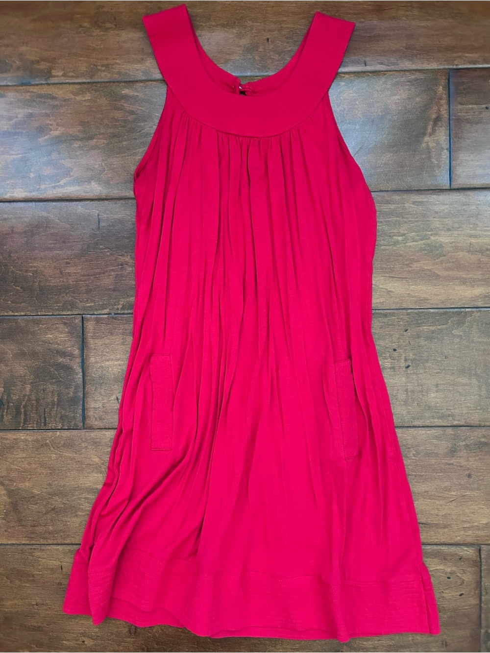 Small RED sleeveless slinky dress with pockets!